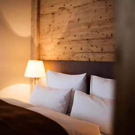 غالزيغ لودج *