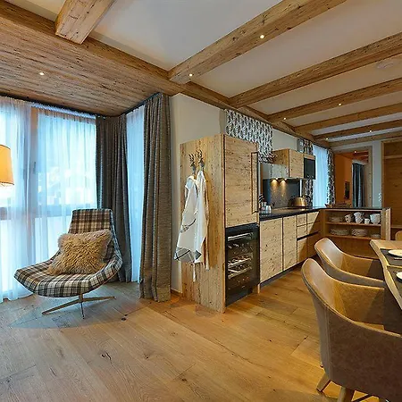 Galzig Apartment *